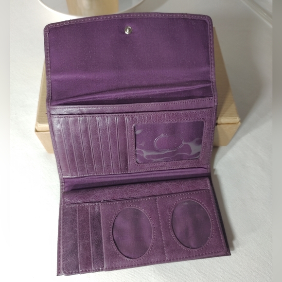 💜FOSSIL Wallet - Picture 3 of 14